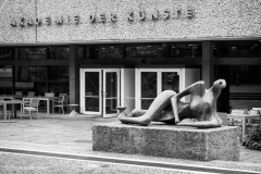 Die-Liegende-001